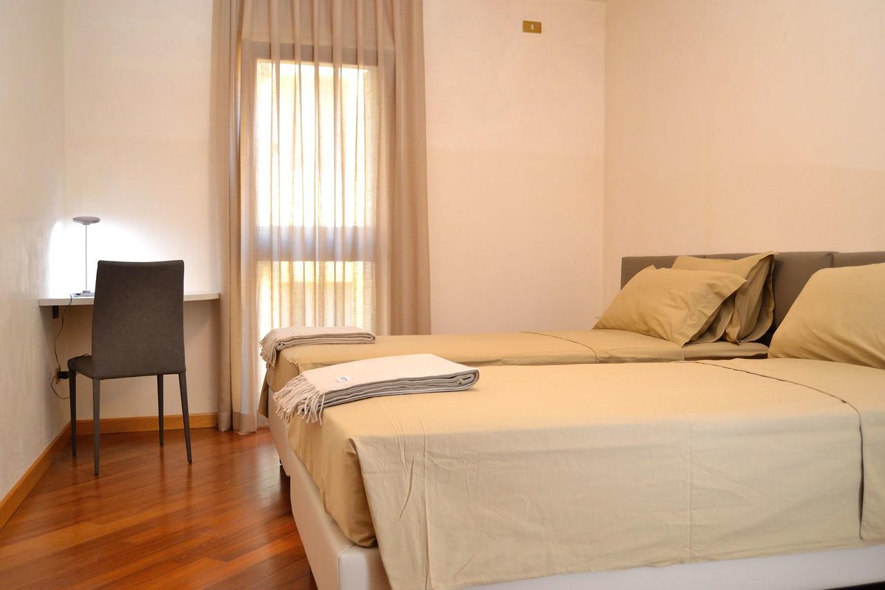 Portico Oscuro Deluxe Apartment - Centro Citta Treviso Exteriör bild