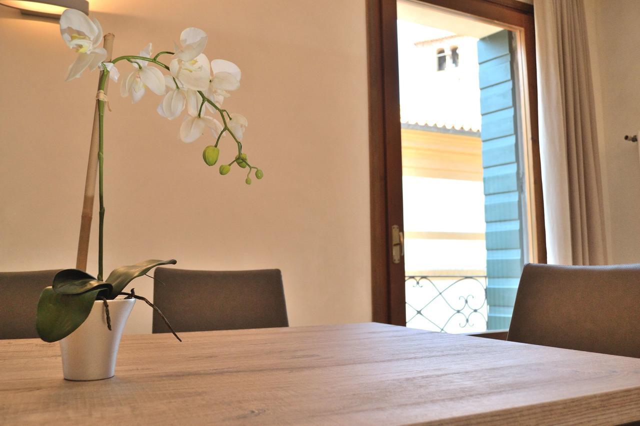 Portico Oscuro Deluxe Apartment - Centro Citta Treviso Exteriör bild