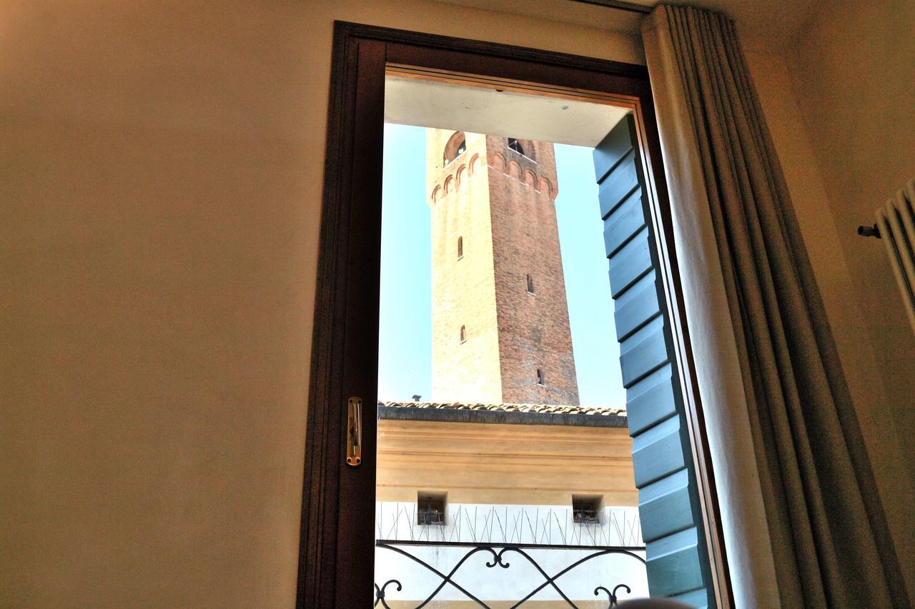 Portico Oscuro Deluxe Apartment - Centro Citta Treviso Exteriör bild