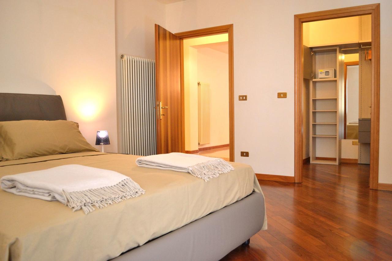 Portico Oscuro Deluxe Apartment - Centro Citta Treviso Exteriör bild